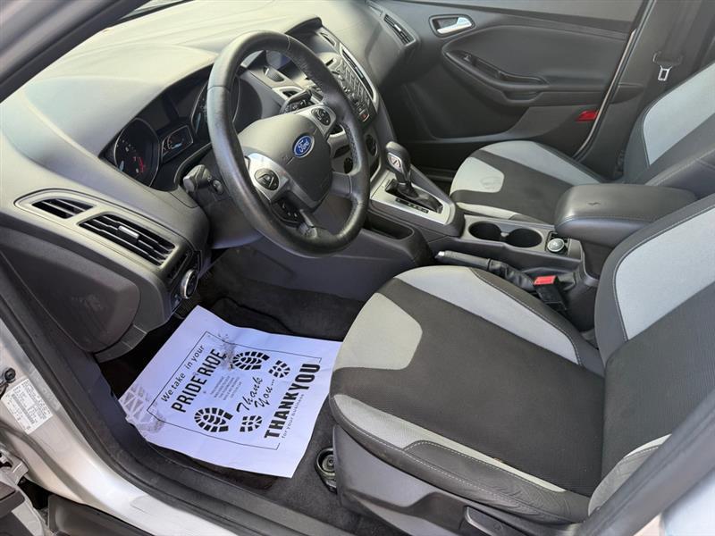 Ford Focus SE Hatch 2014