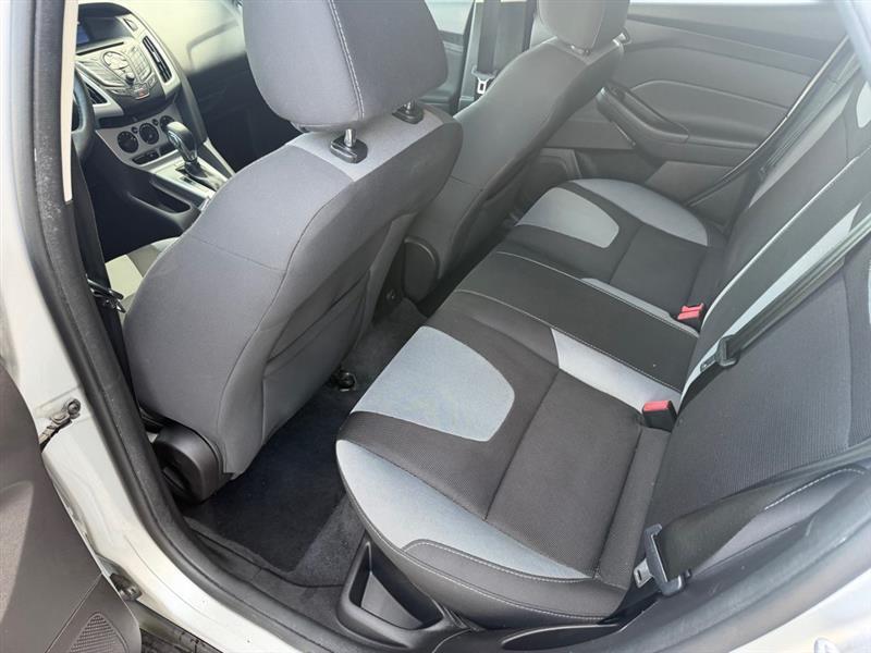 Ford Focus SE Hatch 2014