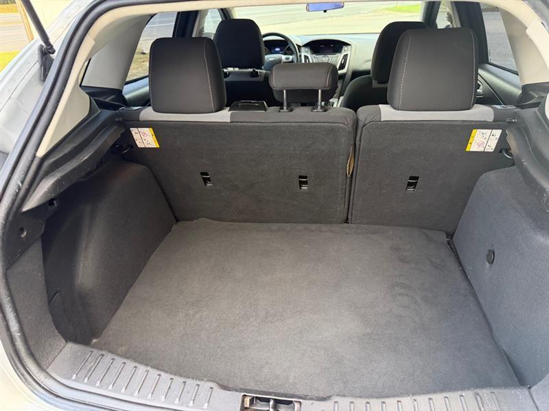 Ford Focus SE Hatch 2014