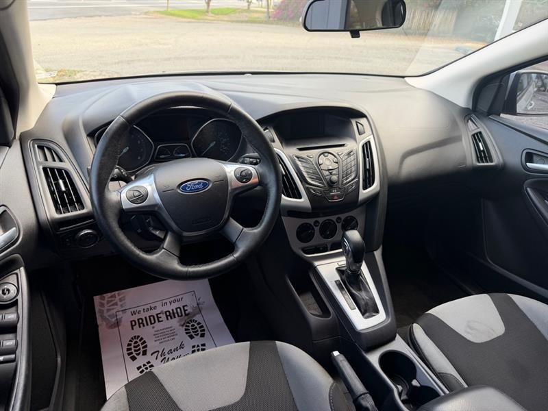 Ford Focus SE Hatch 2014
