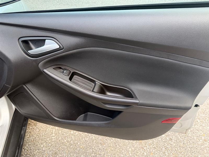 Ford Focus SE Hatch 2014