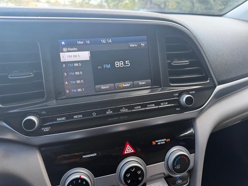 Hyundai Elantra Limited 2019