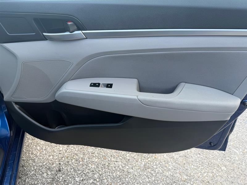 Hyundai Elantra Limited 2019