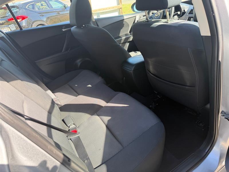 Mazda MAZDA3 i SV 4-Door 2010