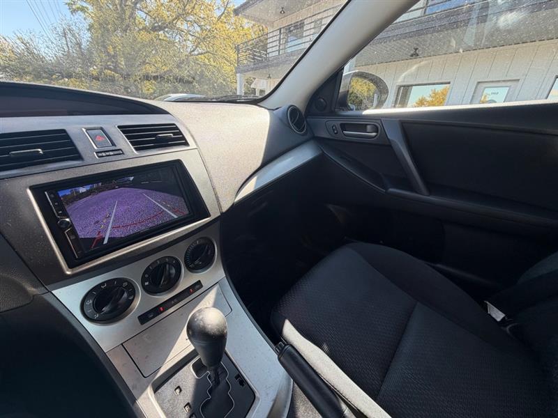 Mazda MAZDA3 i SV 4-Door 2010