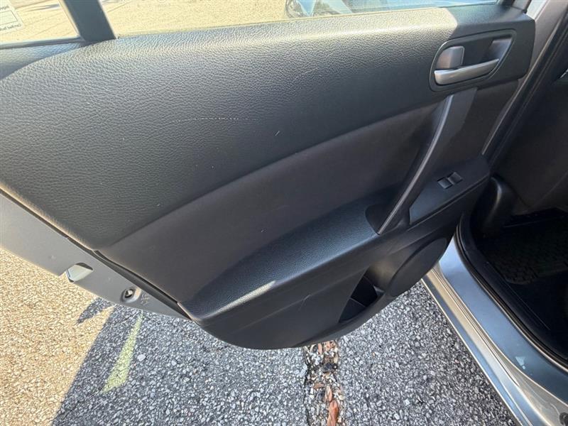 Mazda MAZDA3 i SV 4-Door 2010