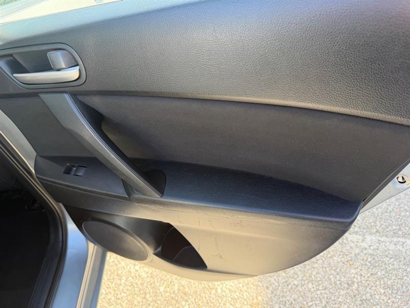 Mazda MAZDA3 i SV 4-Door 2010