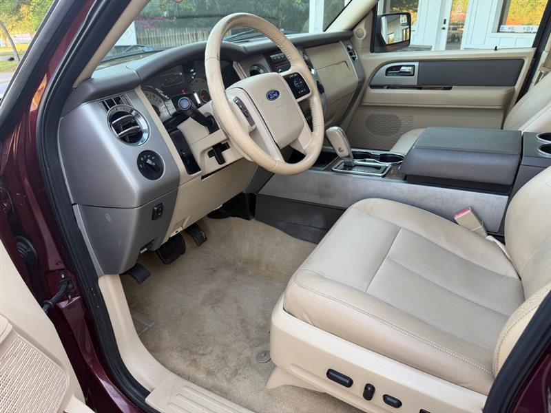 Ford Expedition EL XLT 2WD 2012