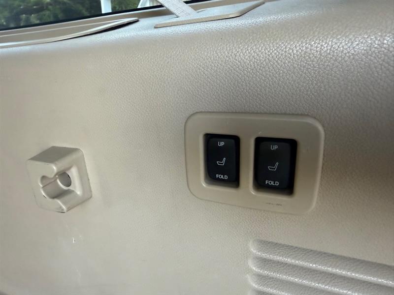 Ford Expedition EL XLT 2WD 2012