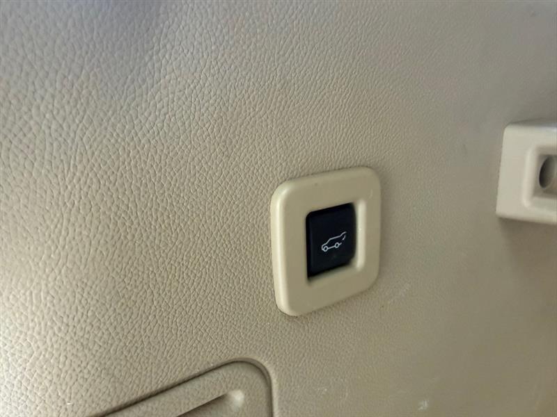 Ford Expedition EL XLT 2WD 2012