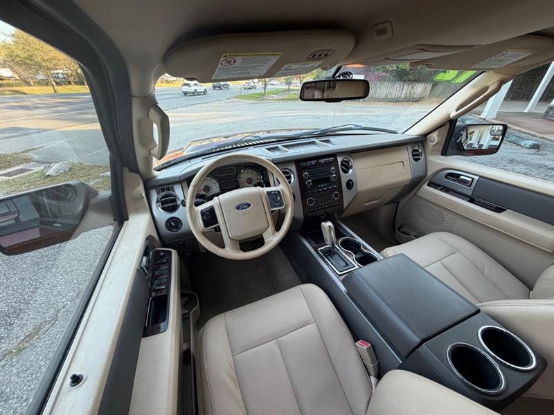 Ford Expedition EL XLT 2WD 2012