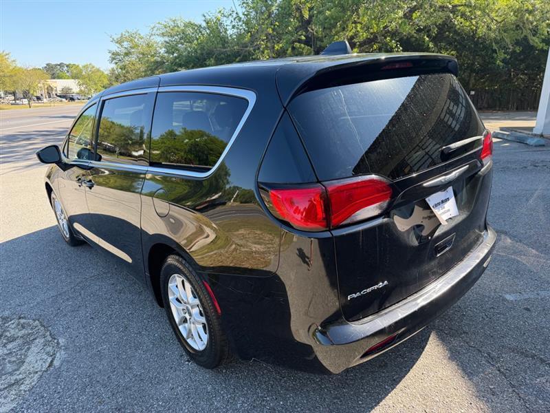 Chrysler Pacifica Touring 2017