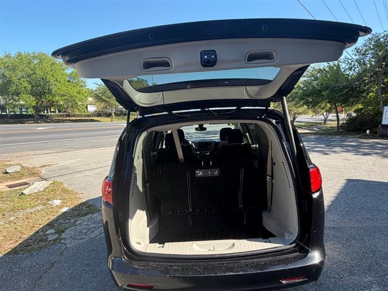 Chrysler Pacifica Touring 2017