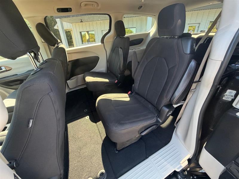 Chrysler Pacifica Touring 2017