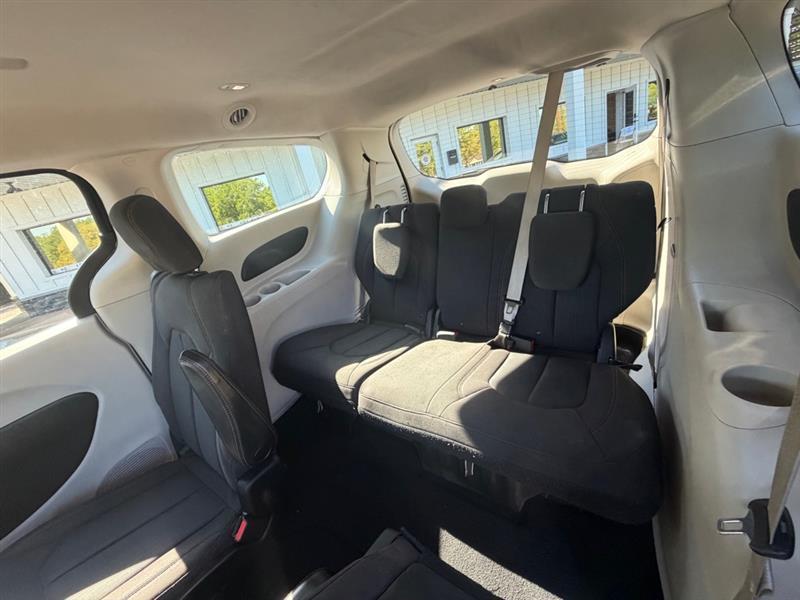 Chrysler Pacifica Touring 2017