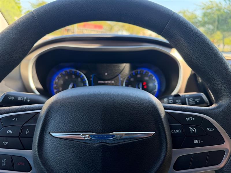 Chrysler Pacifica Touring 2017