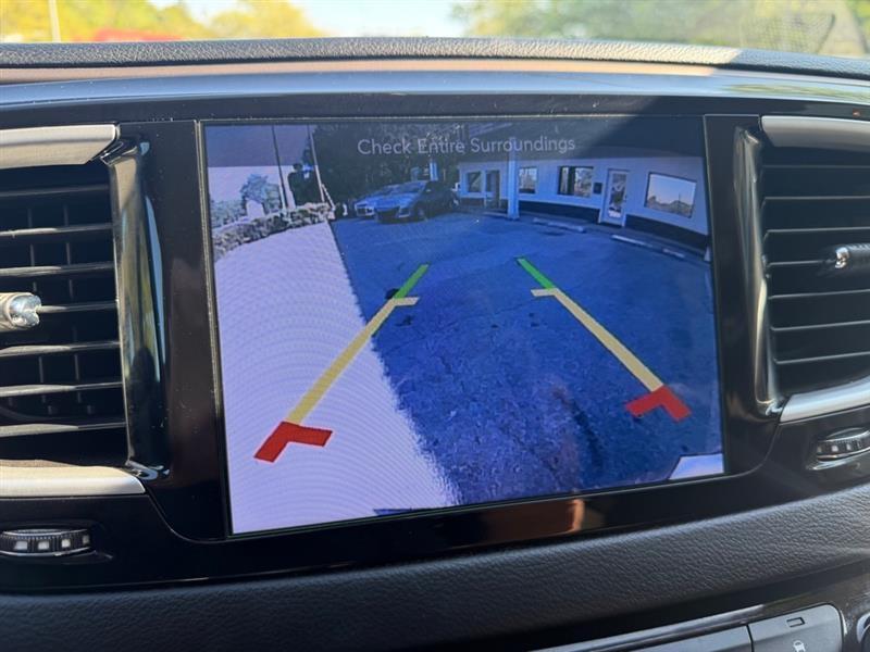 Chrysler Pacifica Touring 2017