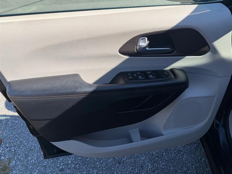 Chrysler Pacifica Touring 2017