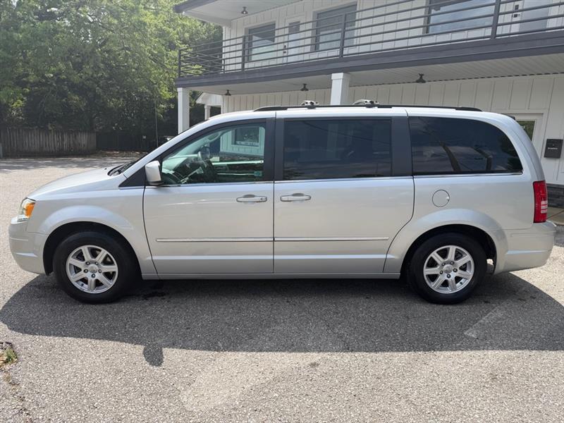 Chrysler Town & Country Touring 2010