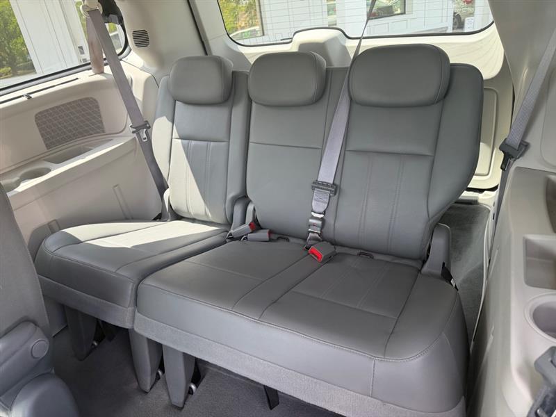 Chrysler Town & Country Touring 2010