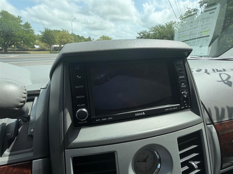 Chrysler Town & Country Touring 2010