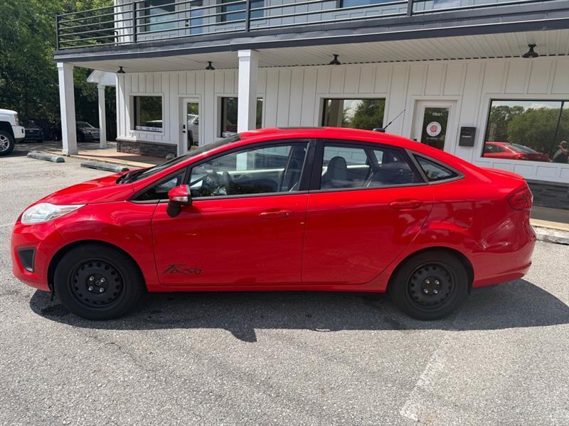 Ford Fiesta SE Sedan 2013