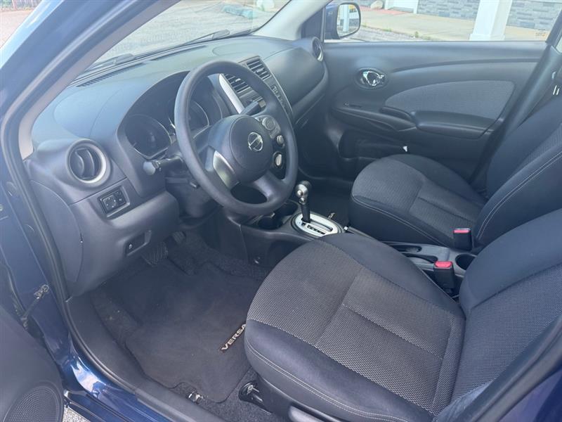 Nissan Versa 1.6 S 5M 2014