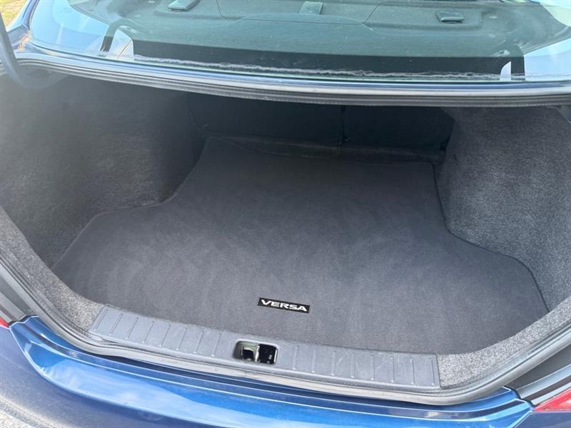 Nissan Versa 1.6 S 5M 2014