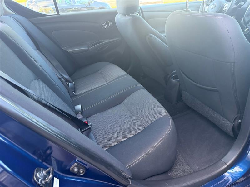 Nissan Versa 1.6 S 5M 2014