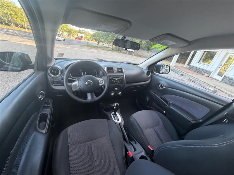 Nissan Versa 1.6 S 5M 2014