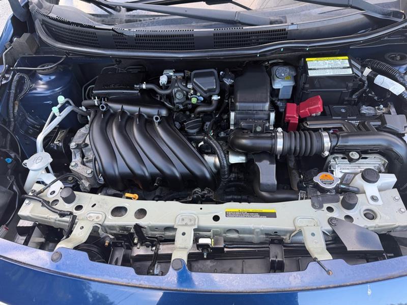 Nissan Versa 1.6 S 5M 2014