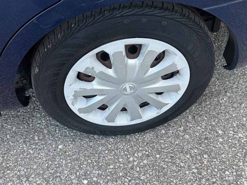 Nissan Versa 1.6 S 5M 2014