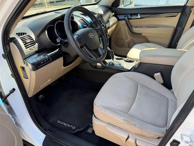Kia Sorento LX 2WD 2012