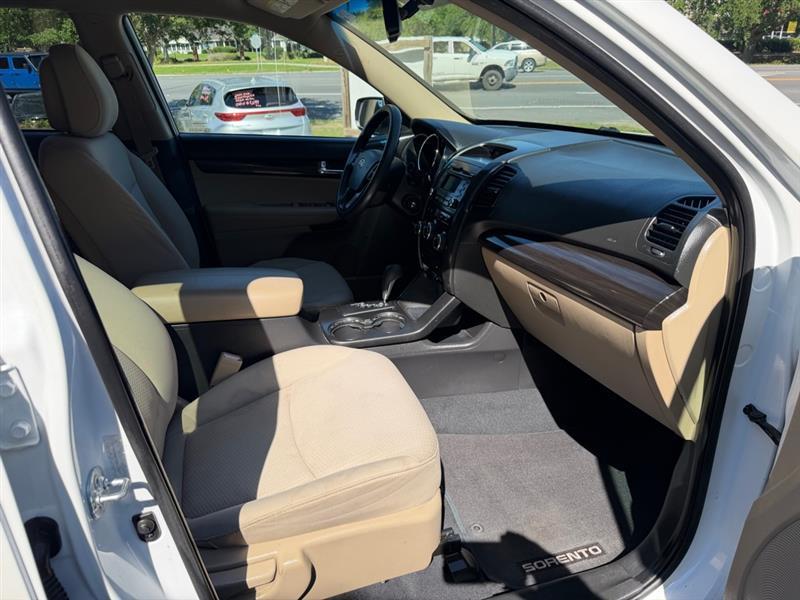 Kia Sorento LX 2WD 2012
