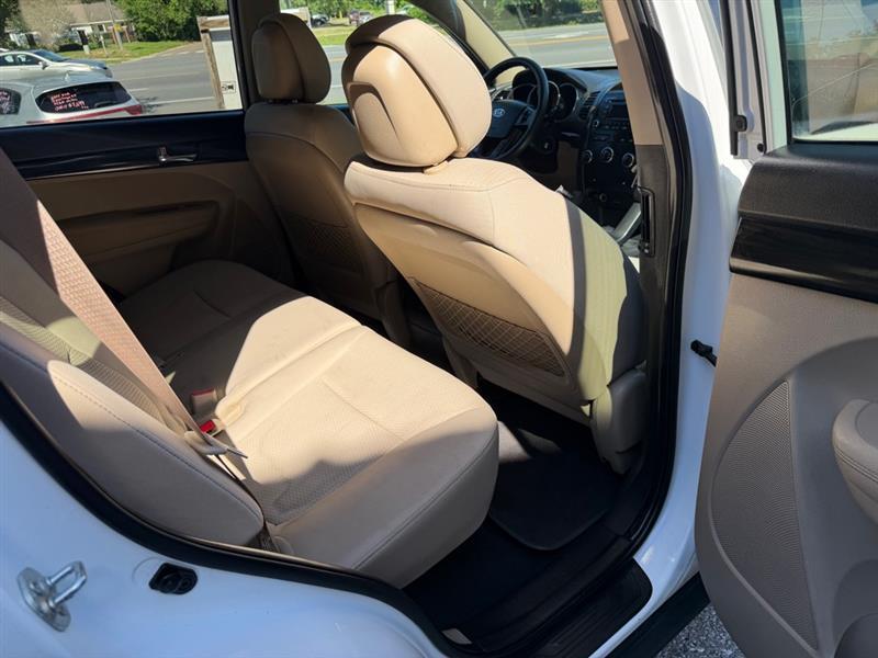 Kia Sorento LX 2WD 2012