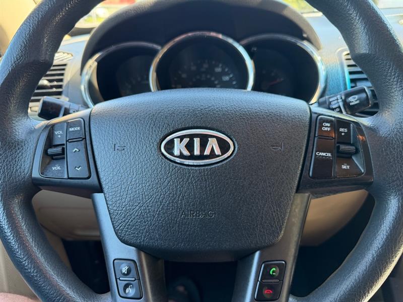 Kia Sorento LX 2WD 2012