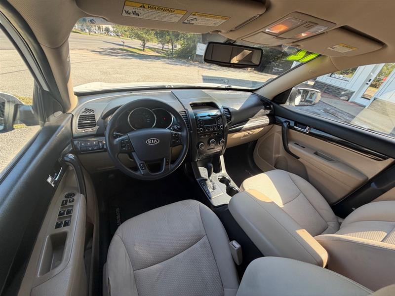 Kia Sorento LX 2WD 2012