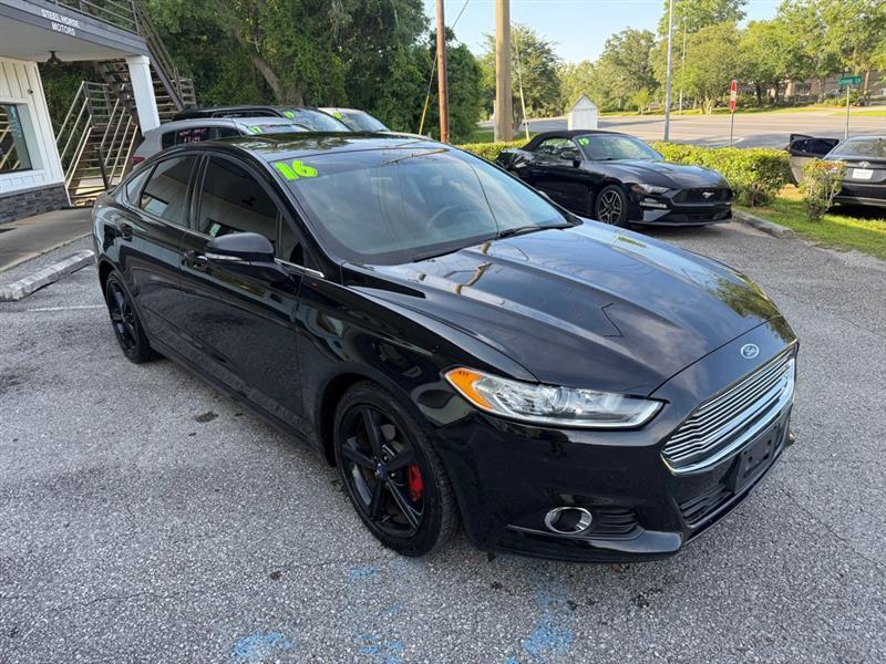 Ford Fusion SE 2016