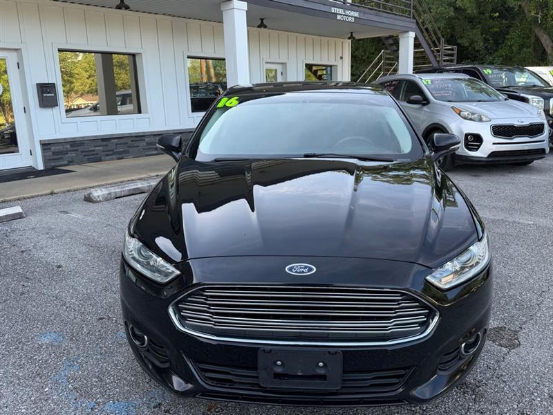Ford Fusion SE 2016