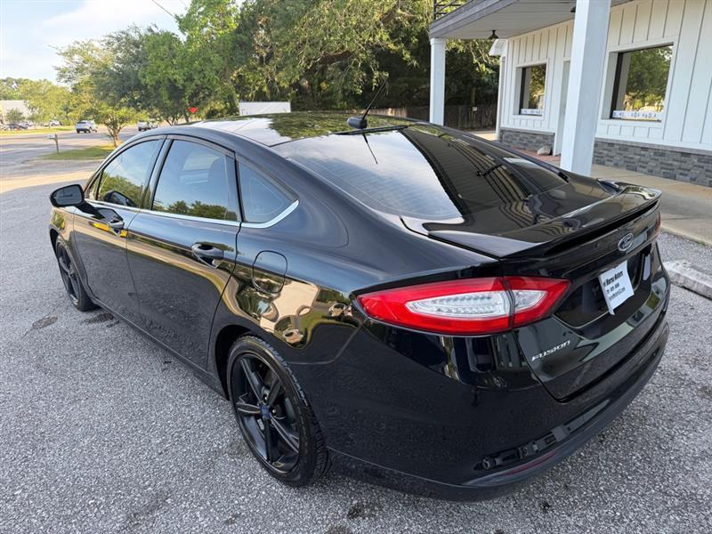 Ford Fusion SE 2016
