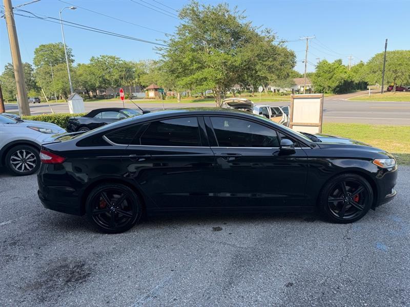 Ford Fusion SE 2016