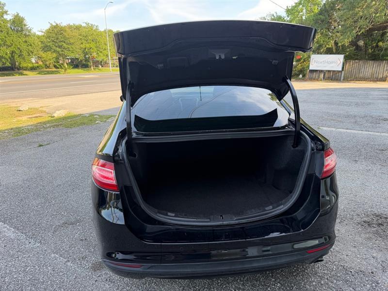 Ford Fusion SE 2016