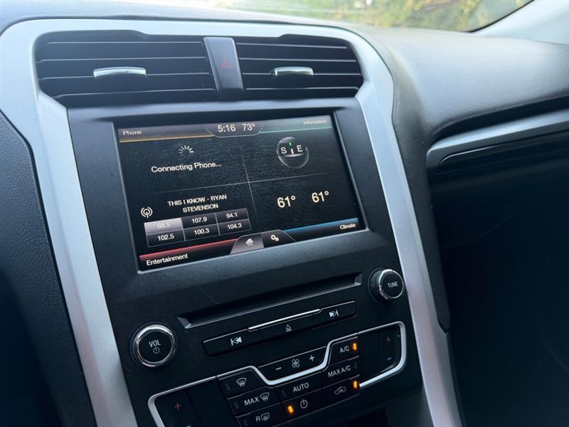 Ford Fusion SE 2016