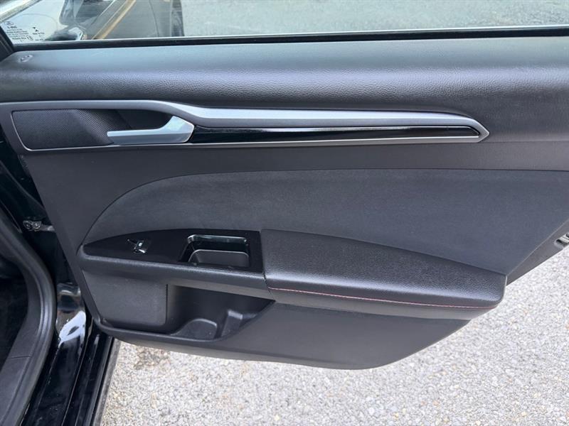 Ford Fusion SE 2016