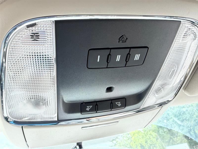 Jeep Grand Cherokee Laredo 4WD 2012