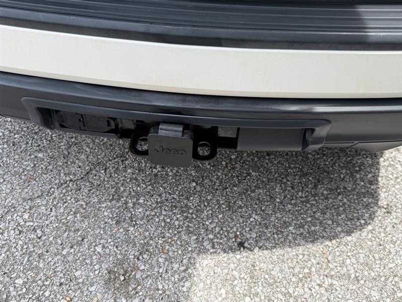 Jeep Grand Cherokee Laredo 4WD 2012