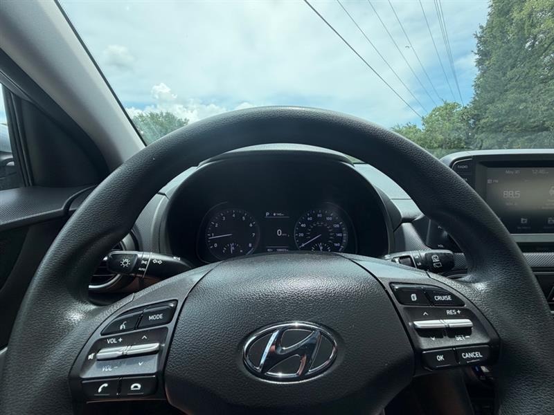 Hyundai Kona SE AWD 2021