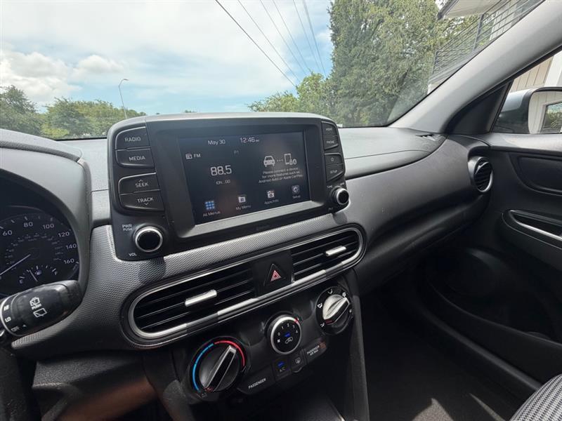 Hyundai Kona SE AWD 2021