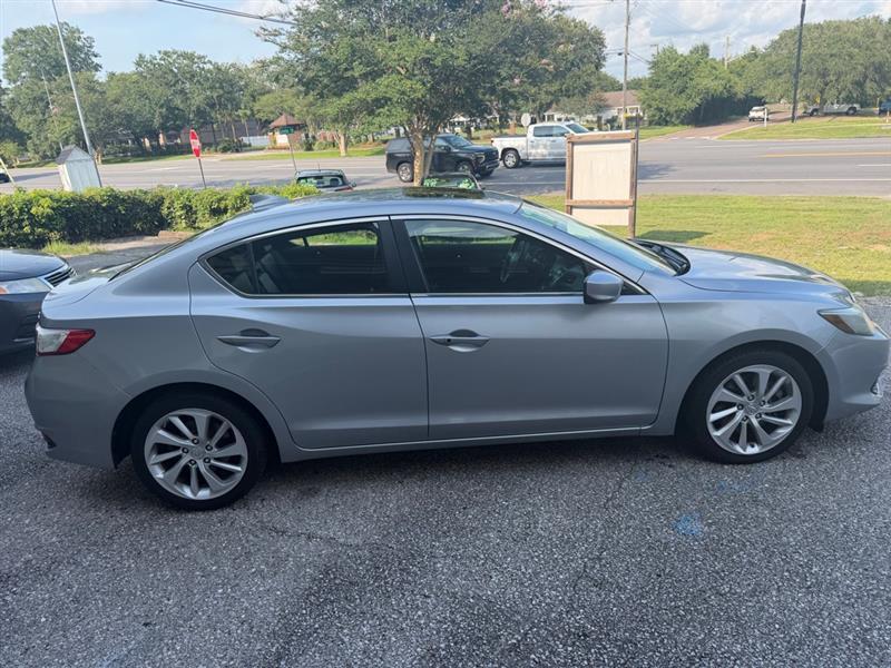 Acura ILX 8-Spd AT 2017