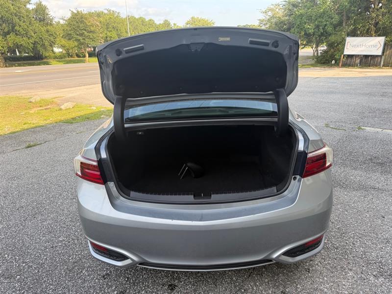 Acura ILX 8-Spd AT 2017